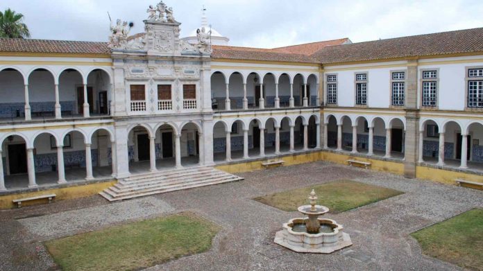 Programa PAES Aceleração apresenta-se na Universidade de Évora.