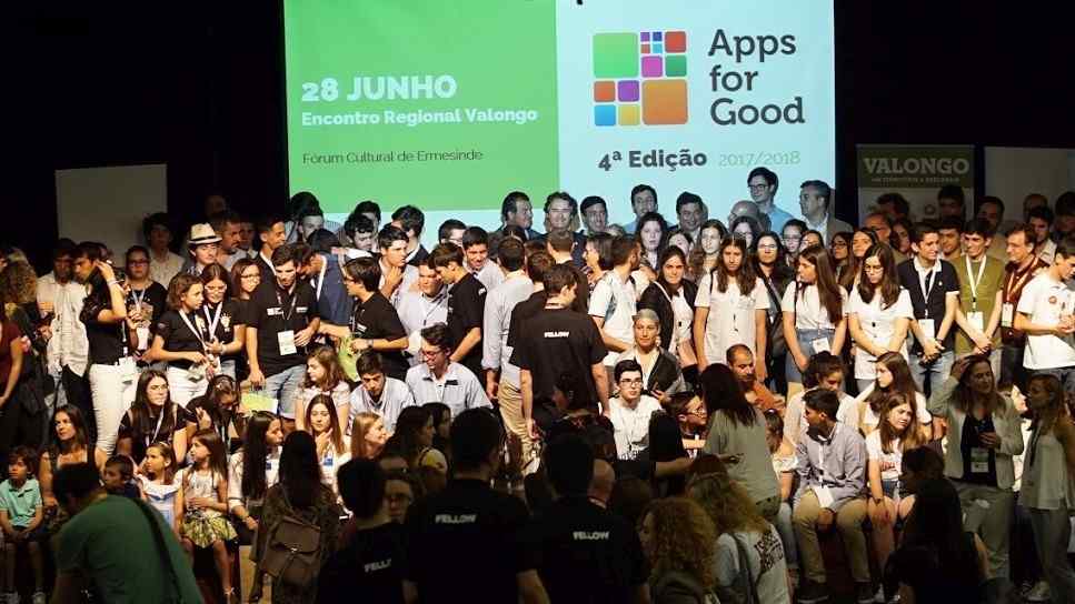 Jovens desenvolvem apps para resolver problemas sociais