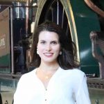 gabriela_faria_de_oliveira_em_visita_ao_museu_nacional_ferroviario (2)