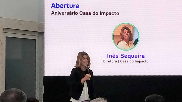 Inês Sequeira discursando