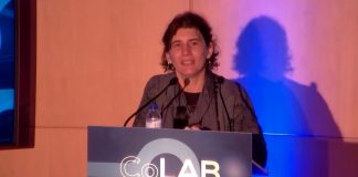 Joana Mendonça, presidente da ANI falando na tribuna do 3º Encontro Anual de CoLAB