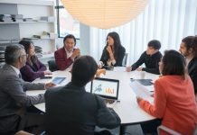 Gestão de equipas na era digital: menos tarefas repetitivas, mais foco nas pessoas