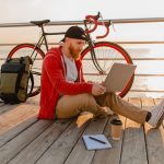 nomadas-digitais-marymarkevich-Freepik