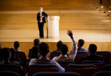 Experimentar políticas públicas: do laboratório à ação