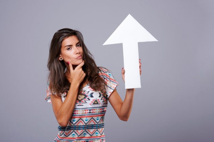 Subida-preocupa-gpointstudio-Freepik