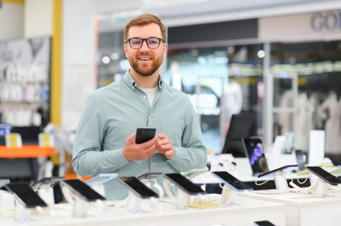 cliente-loja-hryshchyshen-Freepik