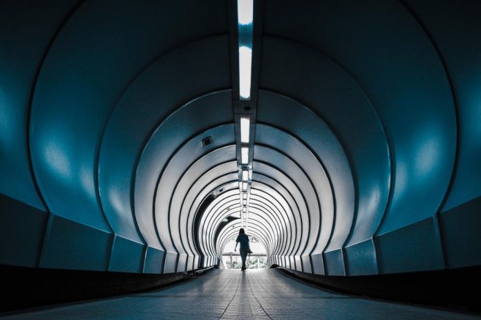 Futuro-passagem-EyeEm-Freepik