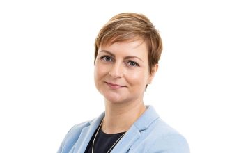 Adoção acelerada da IA aumenta risco de crise de saúde mental